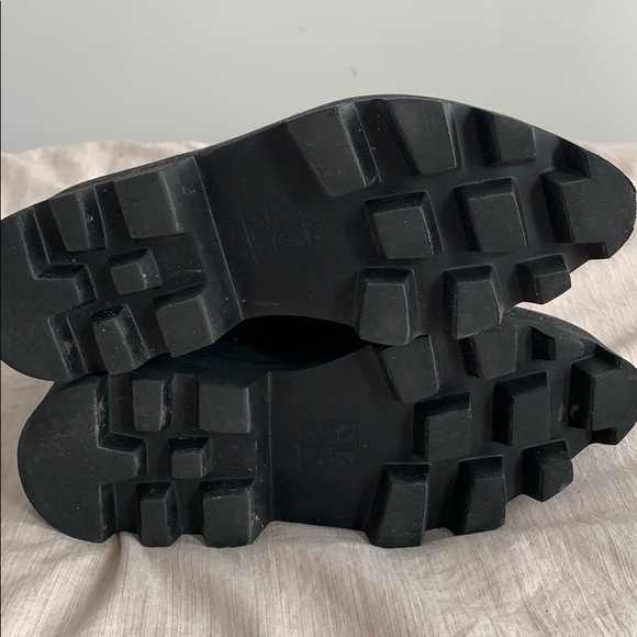 Black Glow Snakeskin 3-Buckle Dino Lug Boot - Picture 3 of 3